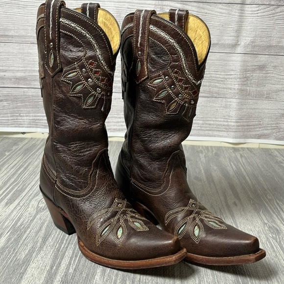 Tony Lama Shoes - Tony Lama Rancho Chocolate Boots Size 6 Embroidered Studded